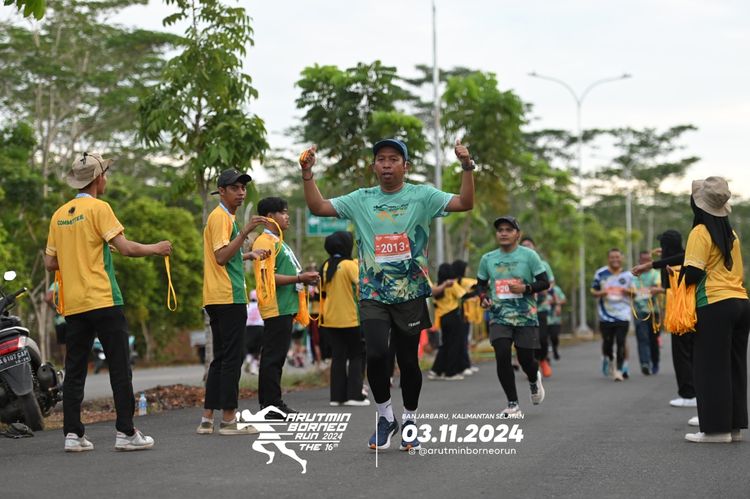 Race photo from Arutmin Borneo Run 2024