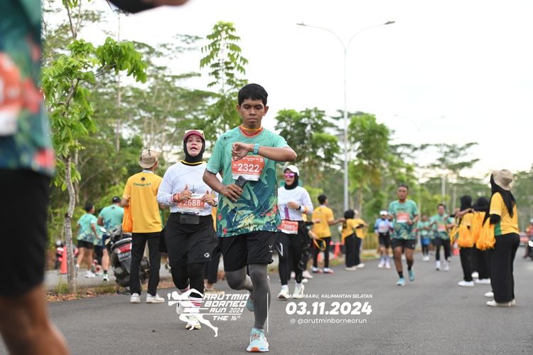 Race photo from Arutmin Borneo Run 2024