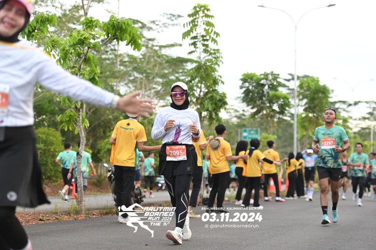 Race photo from Arutmin Borneo Run 2024