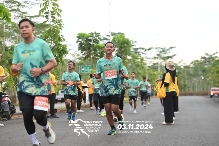 Race photo from Arutmin Borneo Run 2024