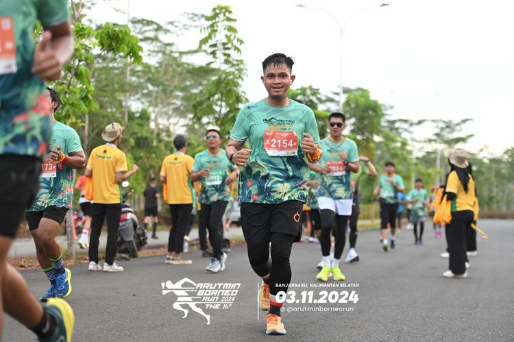 Race photo from Arutmin Borneo Run 2024