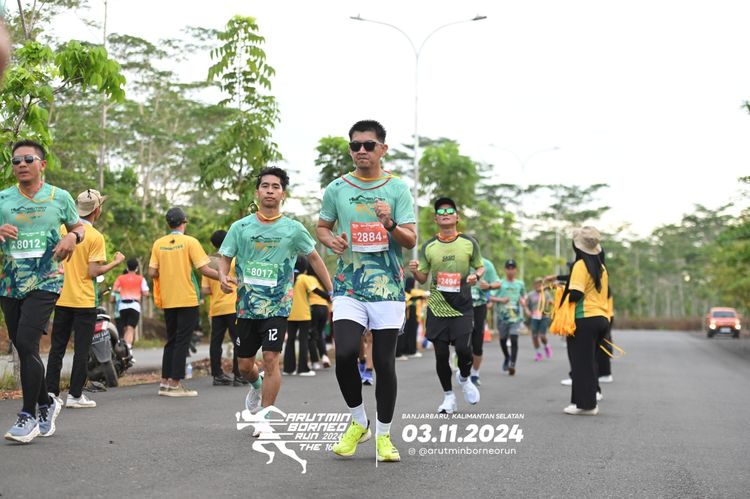 Race photo from Arutmin Borneo Run 2024