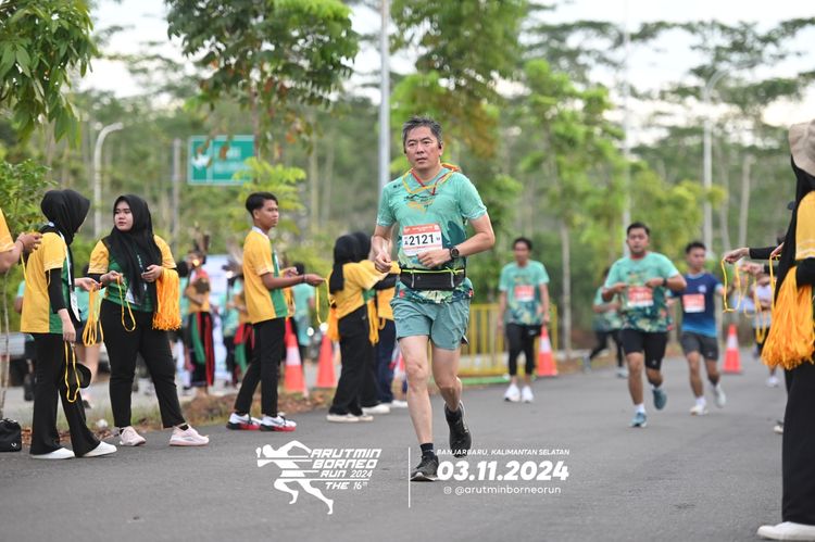 Race photo from Arutmin Borneo Run 2024