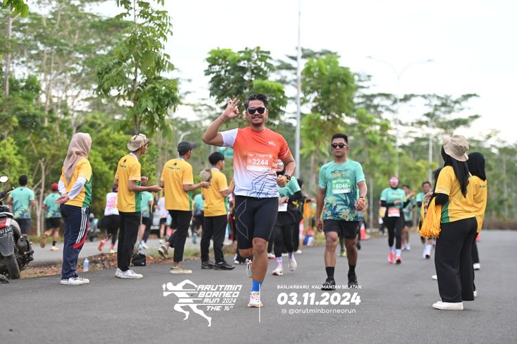 Race photo from Arutmin Borneo Run 2024