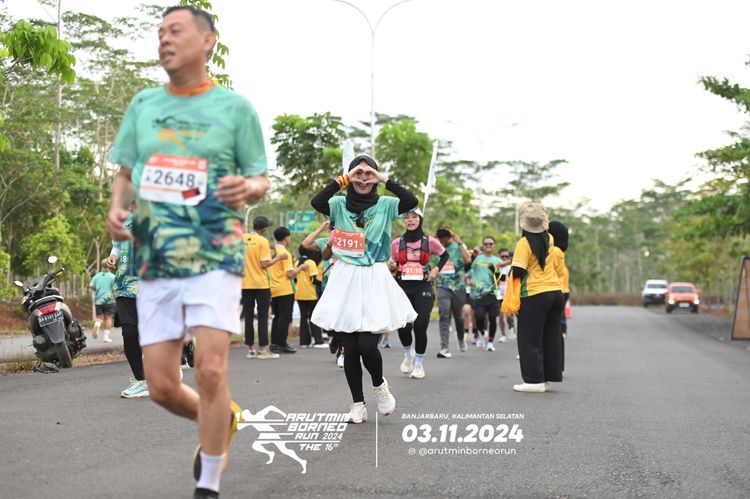 Race photo from Arutmin Borneo Run 2024