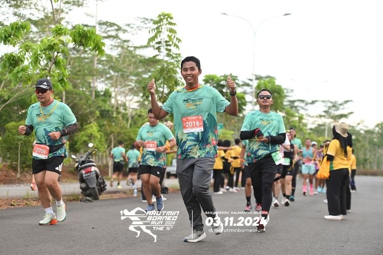Race photo from Arutmin Borneo Run 2024