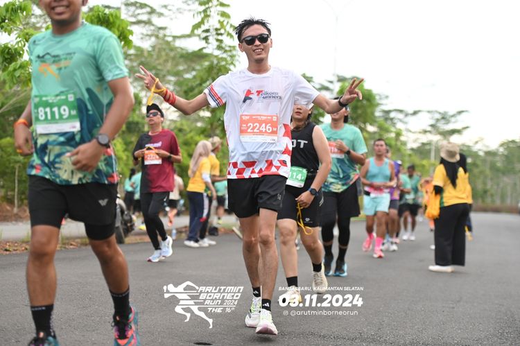 Race photo from Arutmin Borneo Run 2024