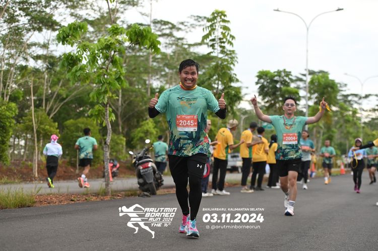 Race photo from Arutmin Borneo Run 2024