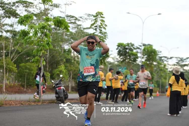 Race photo from Arutmin Borneo Run 2024