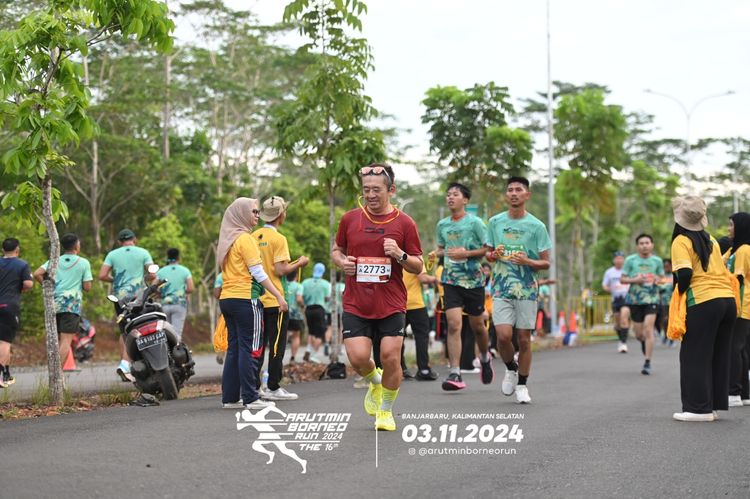 Race photo from Arutmin Borneo Run 2024