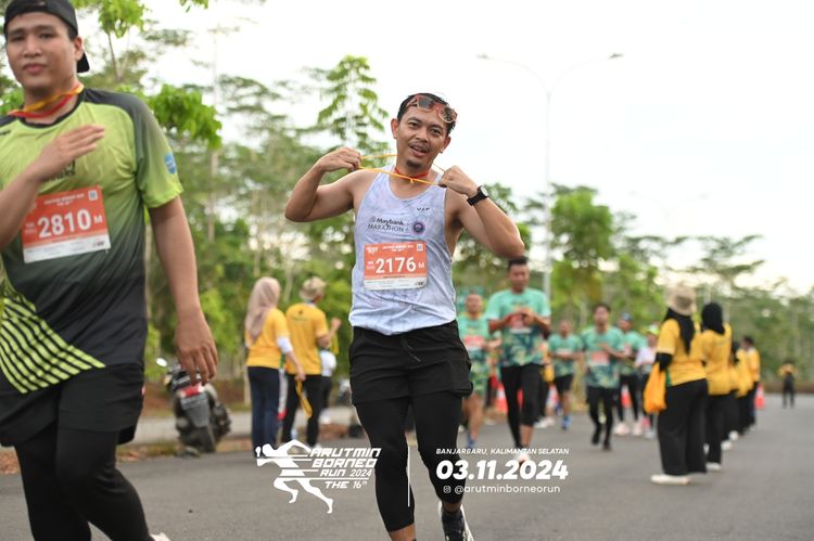 Race photo from Arutmin Borneo Run 2024