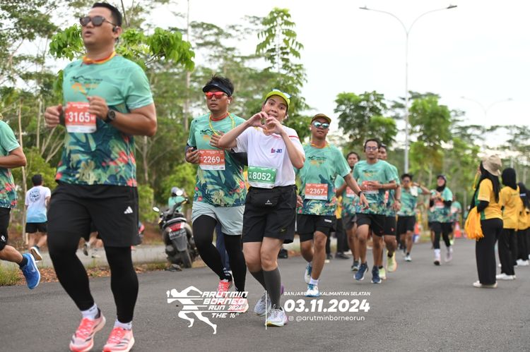 Race photo from Arutmin Borneo Run 2024