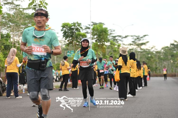 Race photo from Arutmin Borneo Run 2024