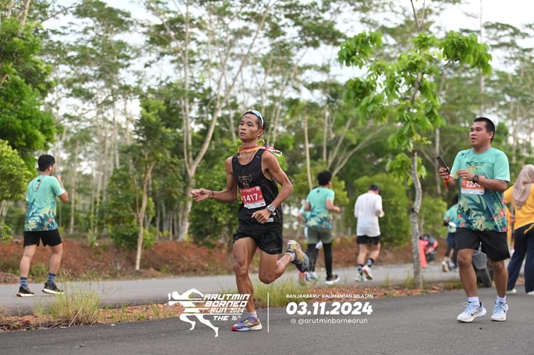 Race photo from Arutmin Borneo Run 2024