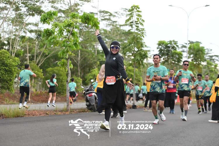 Race photo from Arutmin Borneo Run 2024