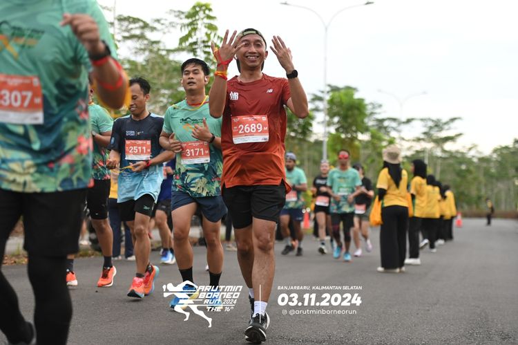 Race photo from Arutmin Borneo Run 2024