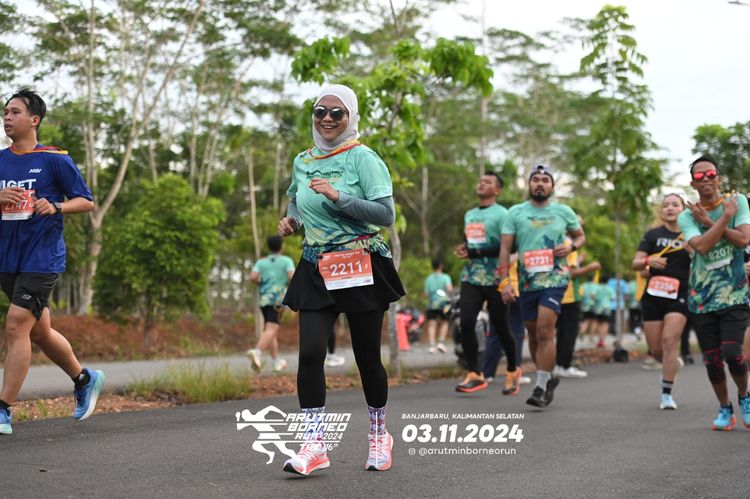 Race photo from Arutmin Borneo Run 2024