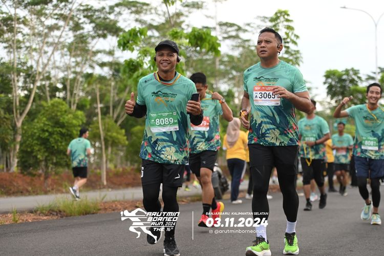 Race photo from Arutmin Borneo Run 2024