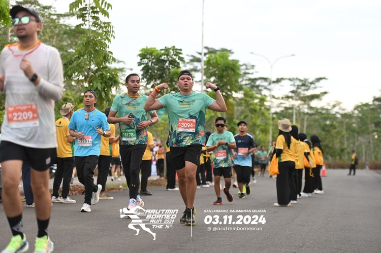 Race photo from Arutmin Borneo Run 2024