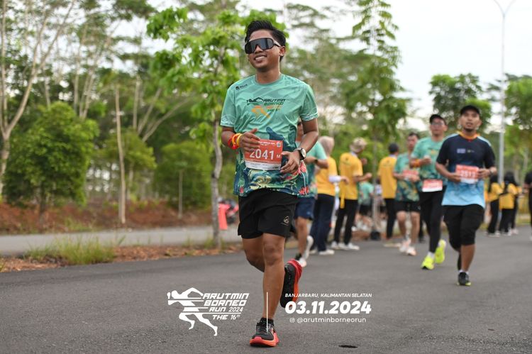 Race photo from Arutmin Borneo Run 2024