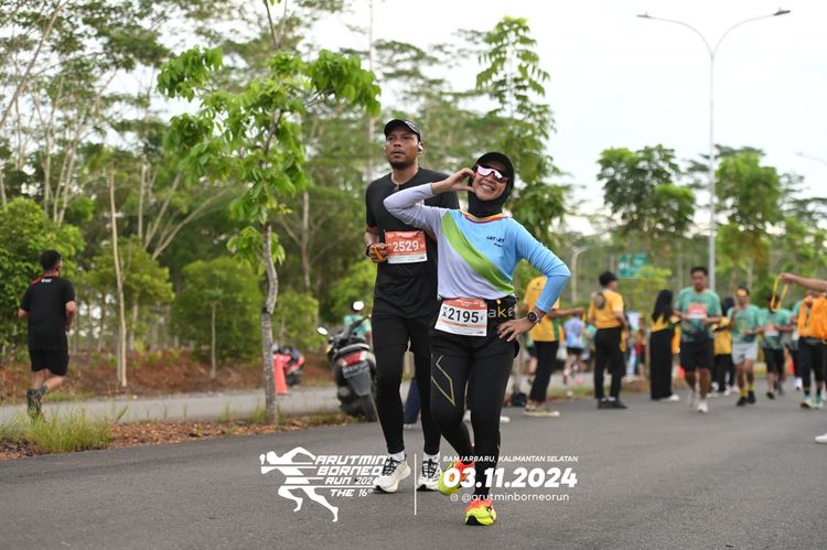 Race photo from Arutmin Borneo Run 2024