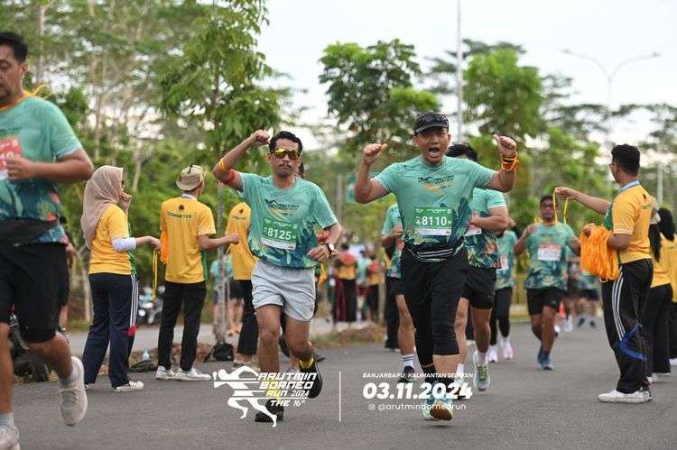 Race photo from Arutmin Borneo Run 2024