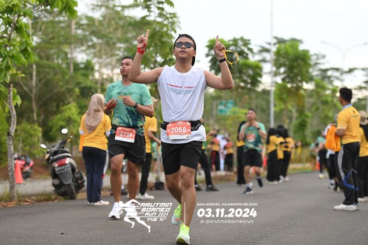 Race photo from Arutmin Borneo Run 2024