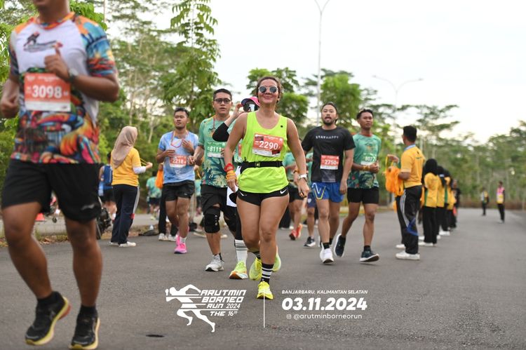 Race photo from Arutmin Borneo Run 2024