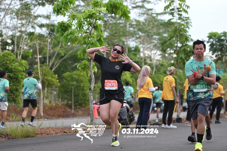 Race photo from Arutmin Borneo Run 2024