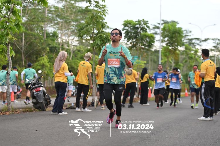 Race photo from Arutmin Borneo Run 2024