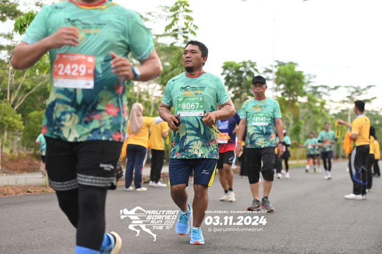 Race photo from Arutmin Borneo Run 2024