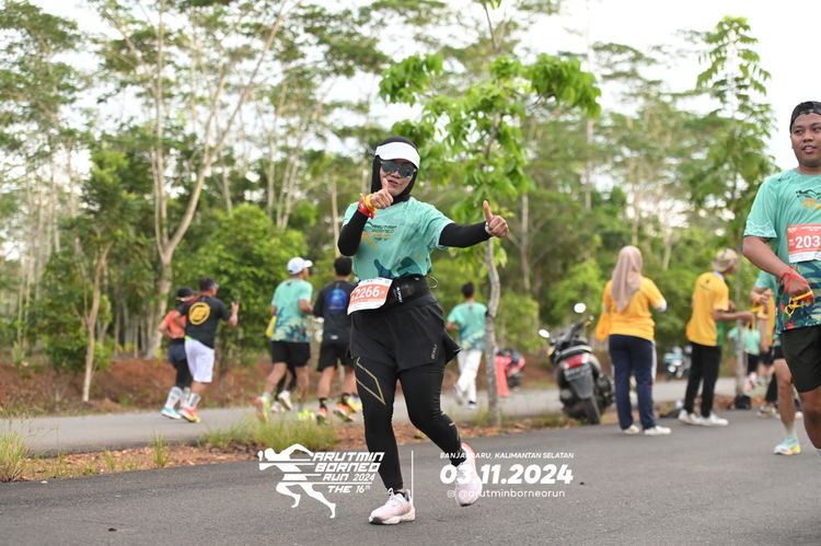 Race photo from Arutmin Borneo Run 2024
