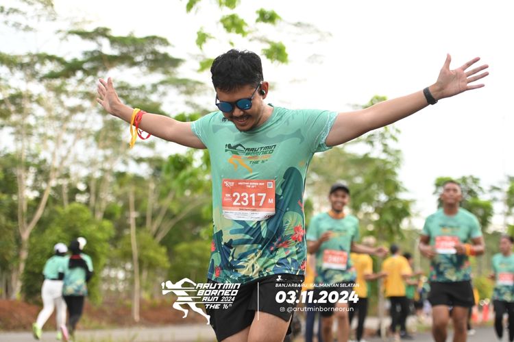 Race photo from Arutmin Borneo Run 2024