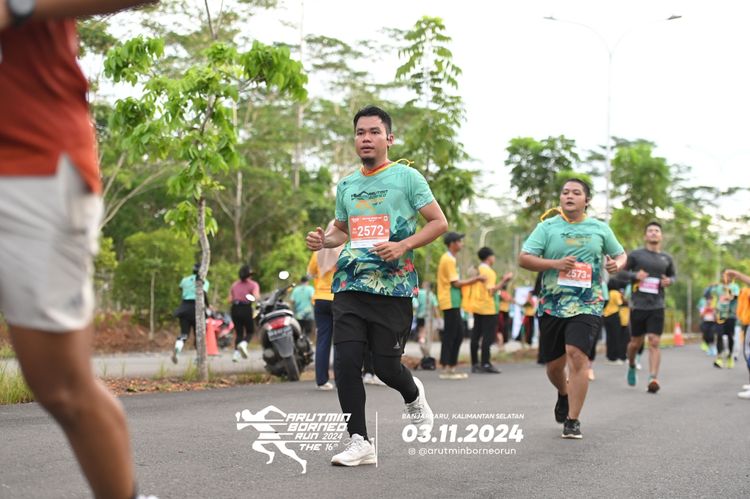 Race photo from Arutmin Borneo Run 2024