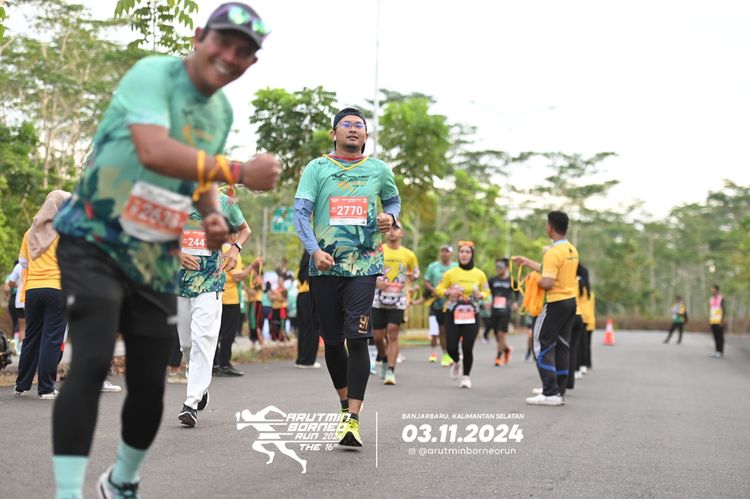 Race photo from Arutmin Borneo Run 2024