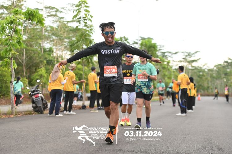 Race photo from Arutmin Borneo Run 2024