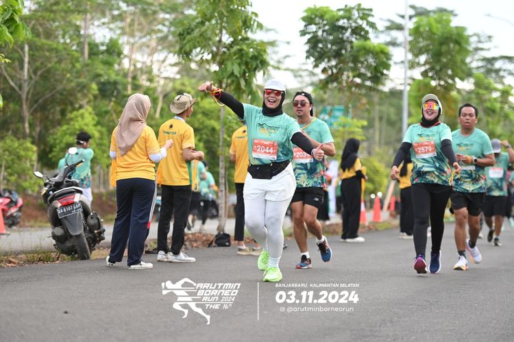 Race photo from Arutmin Borneo Run 2024