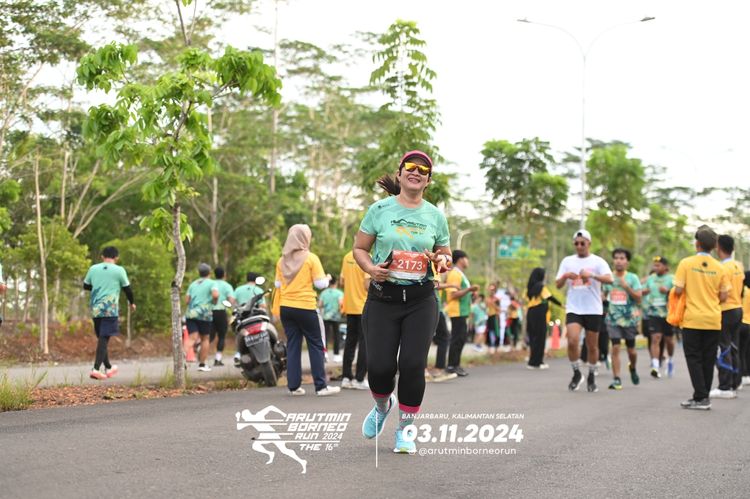 Race photo from Arutmin Borneo Run 2024
