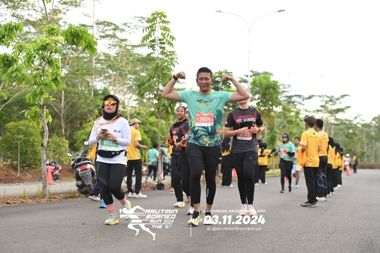 Race photo from Arutmin Borneo Run 2024