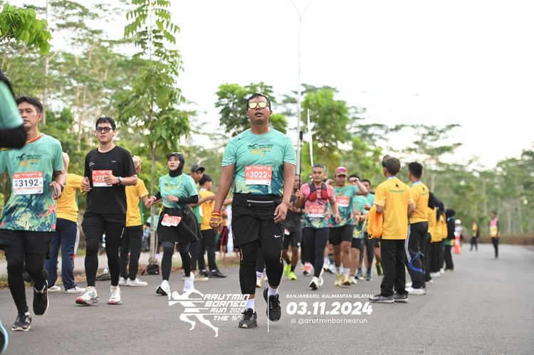 Race photo from Arutmin Borneo Run 2024