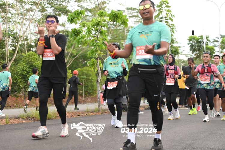 Race photo from Arutmin Borneo Run 2024