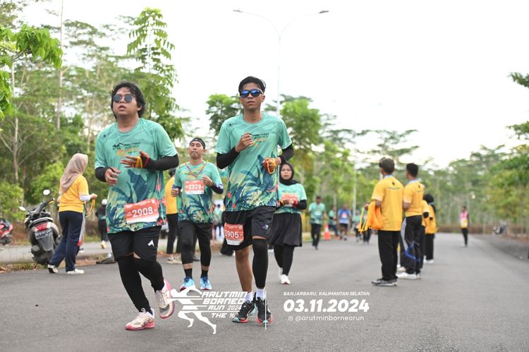 Race photo from Arutmin Borneo Run 2024