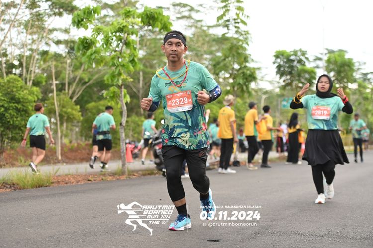 Race photo from Arutmin Borneo Run 2024