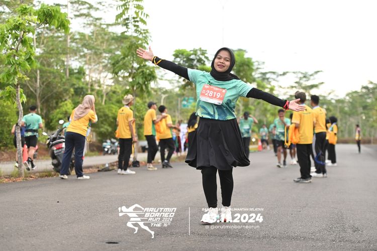Race photo from Arutmin Borneo Run 2024