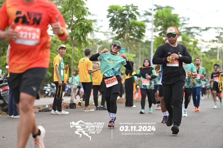 Race photo from Arutmin Borneo Run 2024
