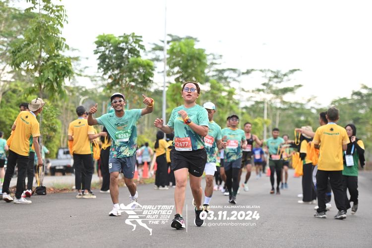 Race photo from Arutmin Borneo Run 2024