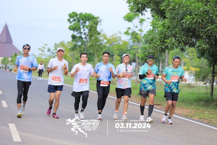 Race photo from Arutmin Borneo Run 2024