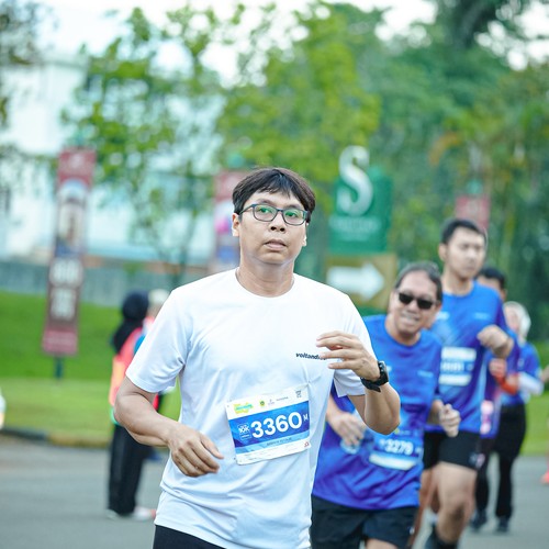 Race photo from BOGORUN 2026