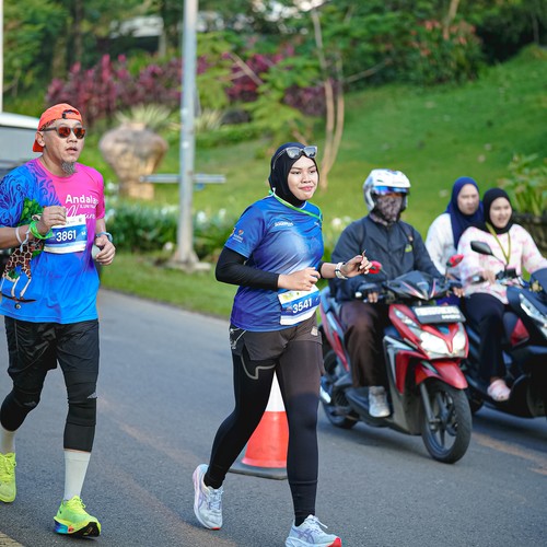 Race photo from BOGORUN 2026