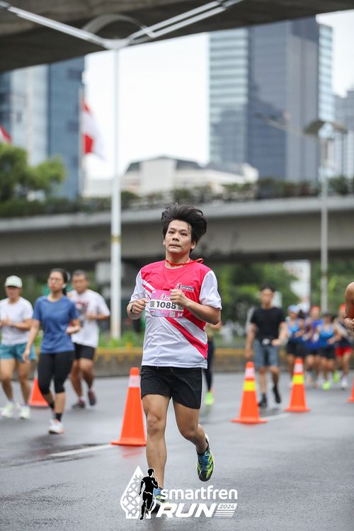 Race photo from Smartfren Run 2024